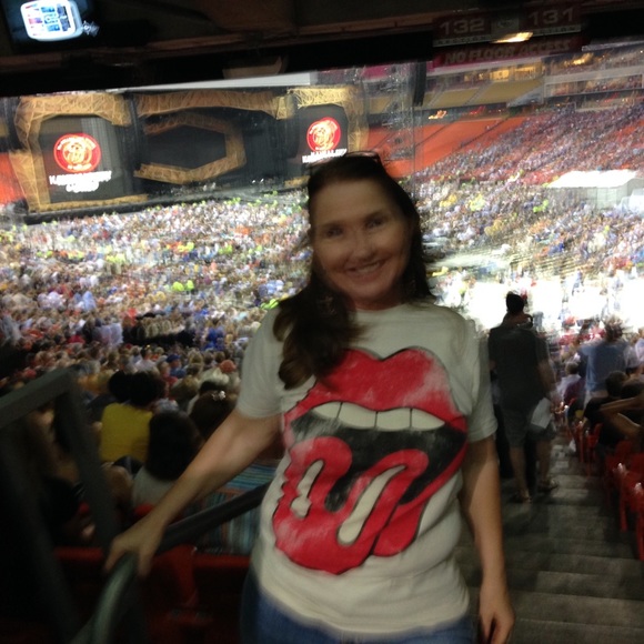 Meet Your Posher Brenda - Picture 1 of 9